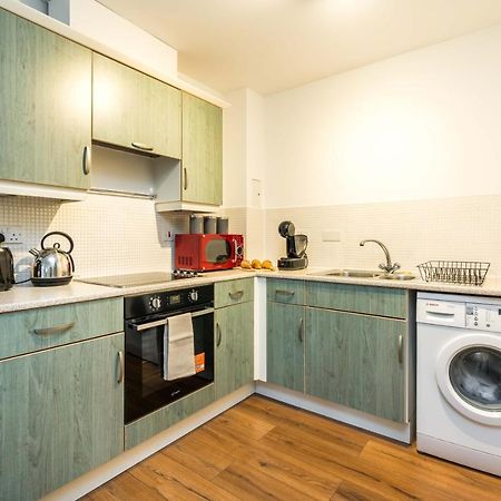 Fast Internet One Bedroom Apartment In Greater London, Id Required Kültér fotó