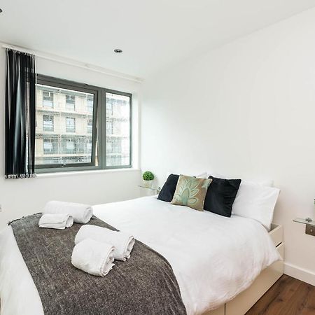 Fast Internet One Bedroom Apartment In Greater London, Id Required Kültér fotó