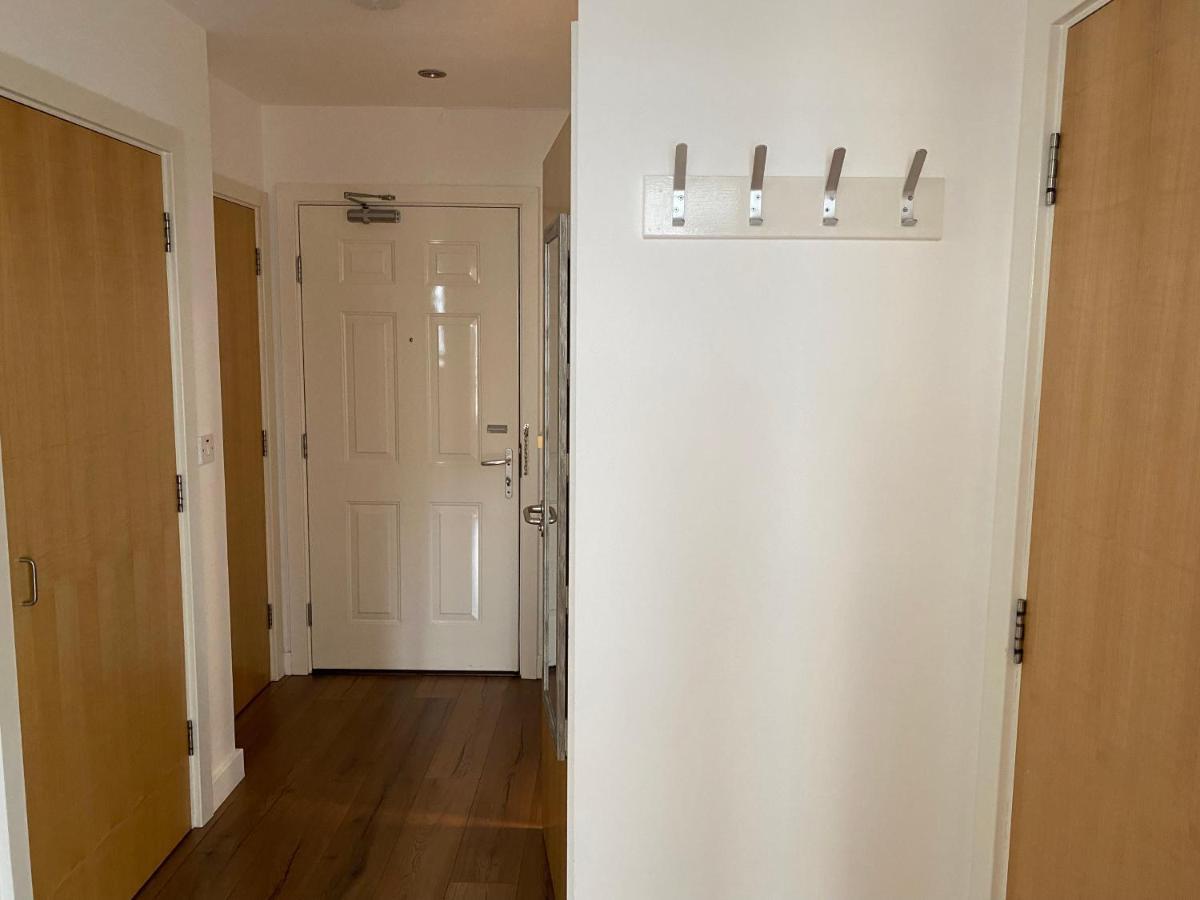 Fast Internet One Bedroom Apartment In Greater London, Id Required Kültér fotó