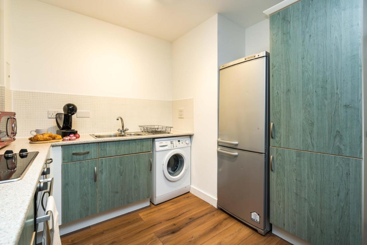 Fast Internet One Bedroom Apartment In Greater London, Id Required Kültér fotó