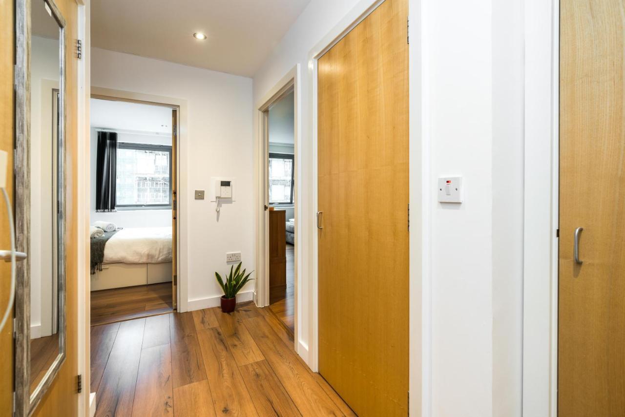 Fast Internet One Bedroom Apartment In Greater London, Id Required Kültér fotó
