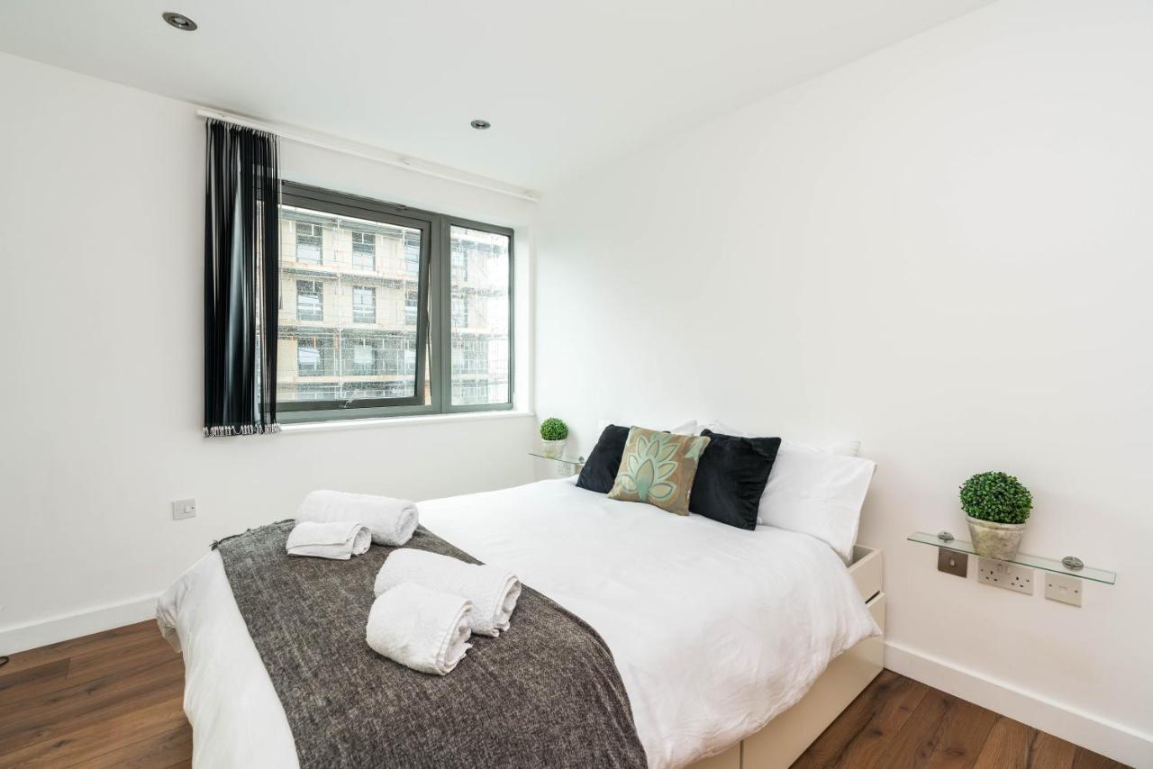 Fast Internet One Bedroom Apartment In Greater London, Id Required Kültér fotó