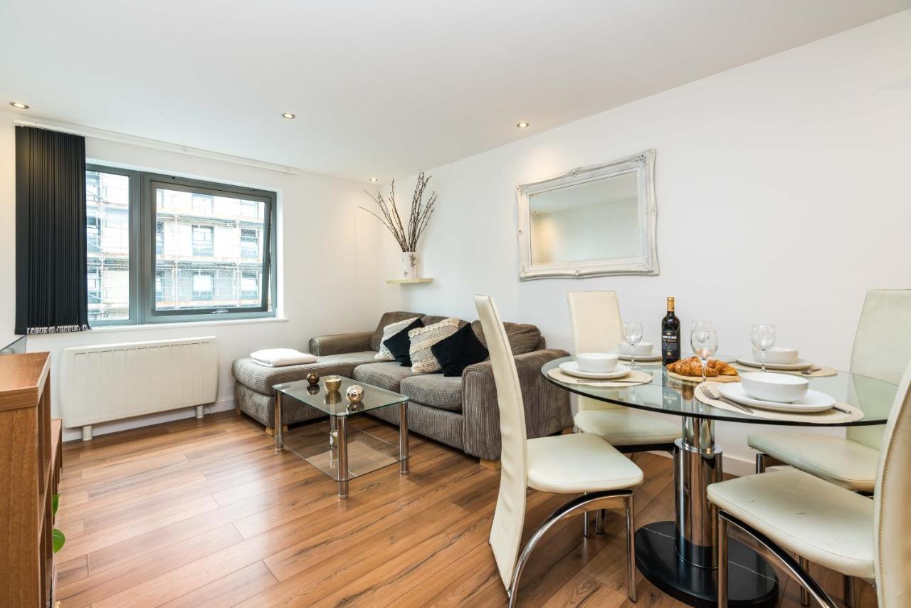 Fast Internet One Bedroom Apartment In Greater London, Id Required Kültér fotó