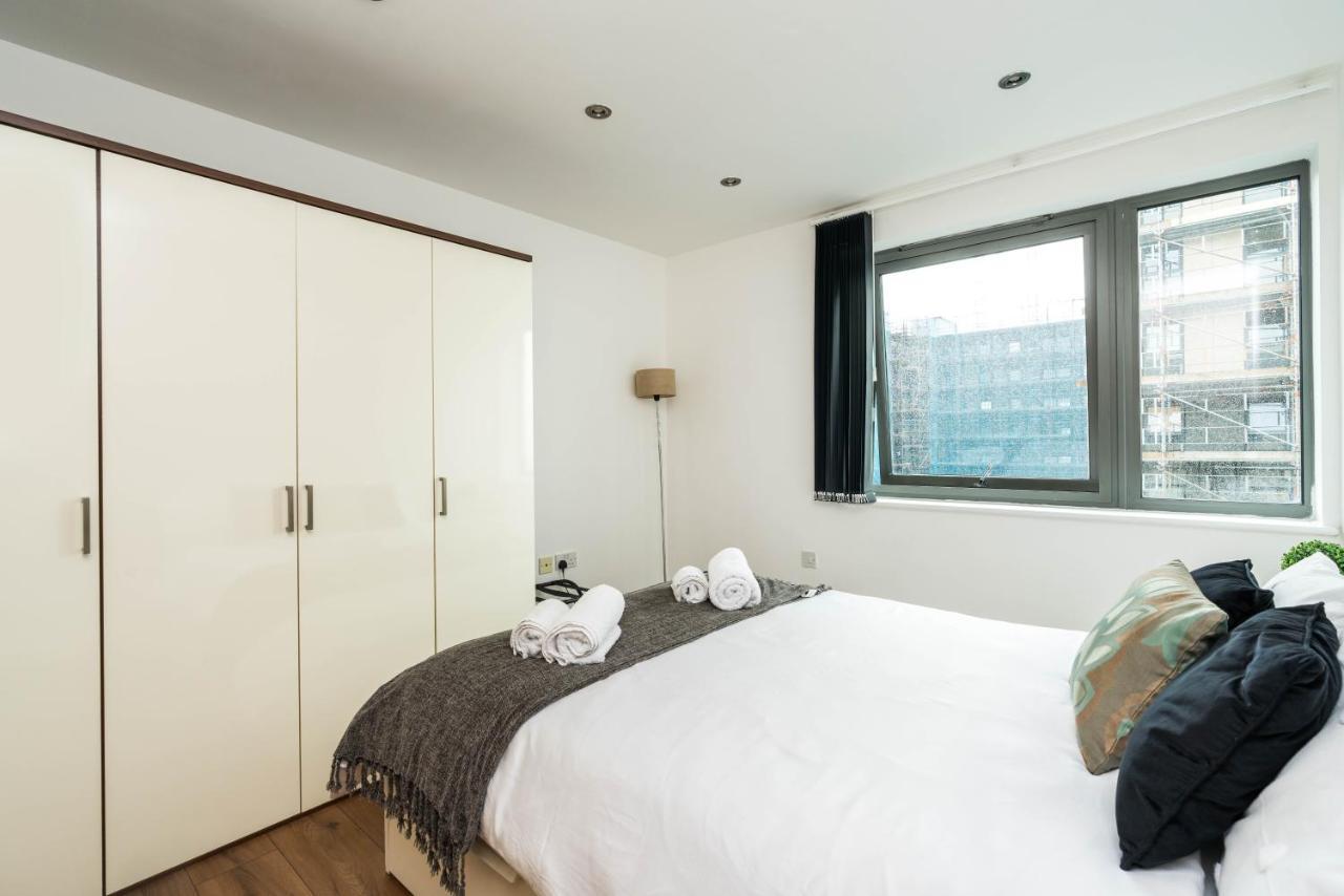 Fast Internet One Bedroom Apartment In Greater London, Id Required Kültér fotó