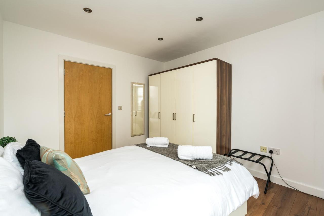 Fast Internet One Bedroom Apartment In Greater London, Id Required Kültér fotó