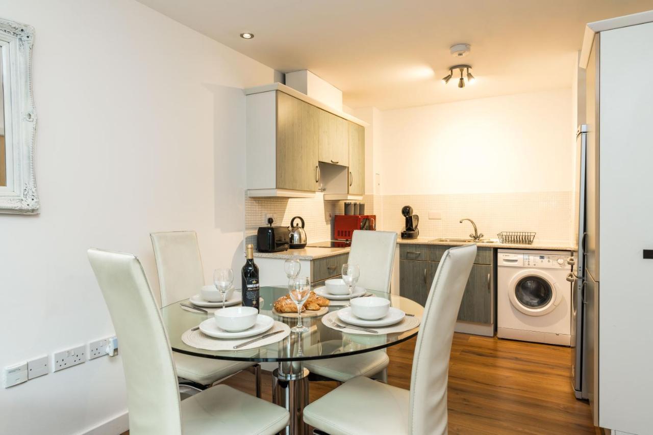 Fast Internet One Bedroom Apartment In Greater London, Id Required Kültér fotó