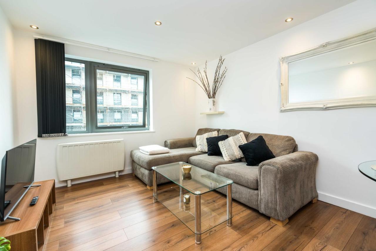 Fast Internet One Bedroom Apartment In Greater London, Id Required Kültér fotó